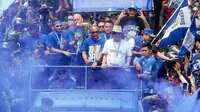 Puluhan Ribu Bobotoh Larut Rayakan Gelar Juara Persib, Umuh Muchtar: Ini Hari Bahagia untuk Jawa Barat